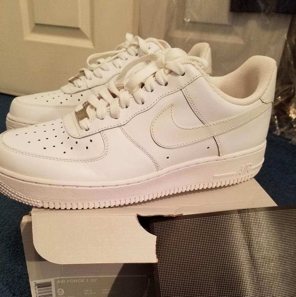Nike White Men's Air Force Ones '07 Sz 9